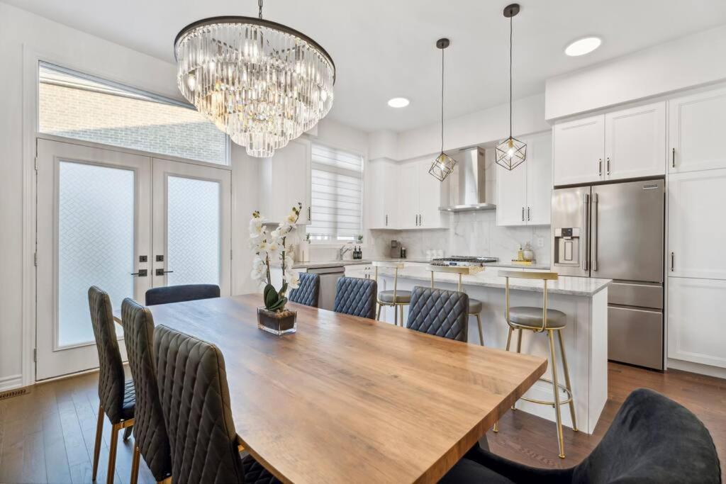 Barrie Luxe, Pool Table 6 Bedroom 6 Ba Custom Design A+ Location Exterior photo